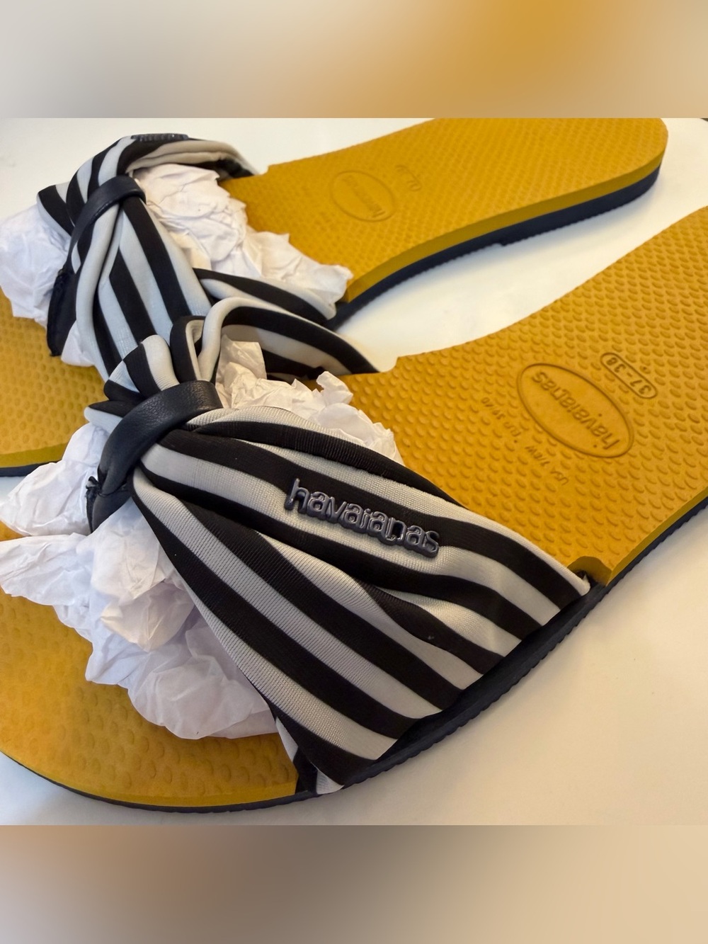 Havaianas Striped Bow Flip Flops - Yellow & Black/White